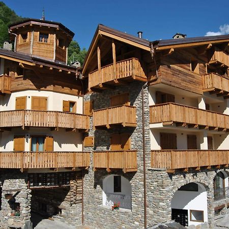 Casa Vacanza La Rocca Chiesa in Valmalenco Exterior photo