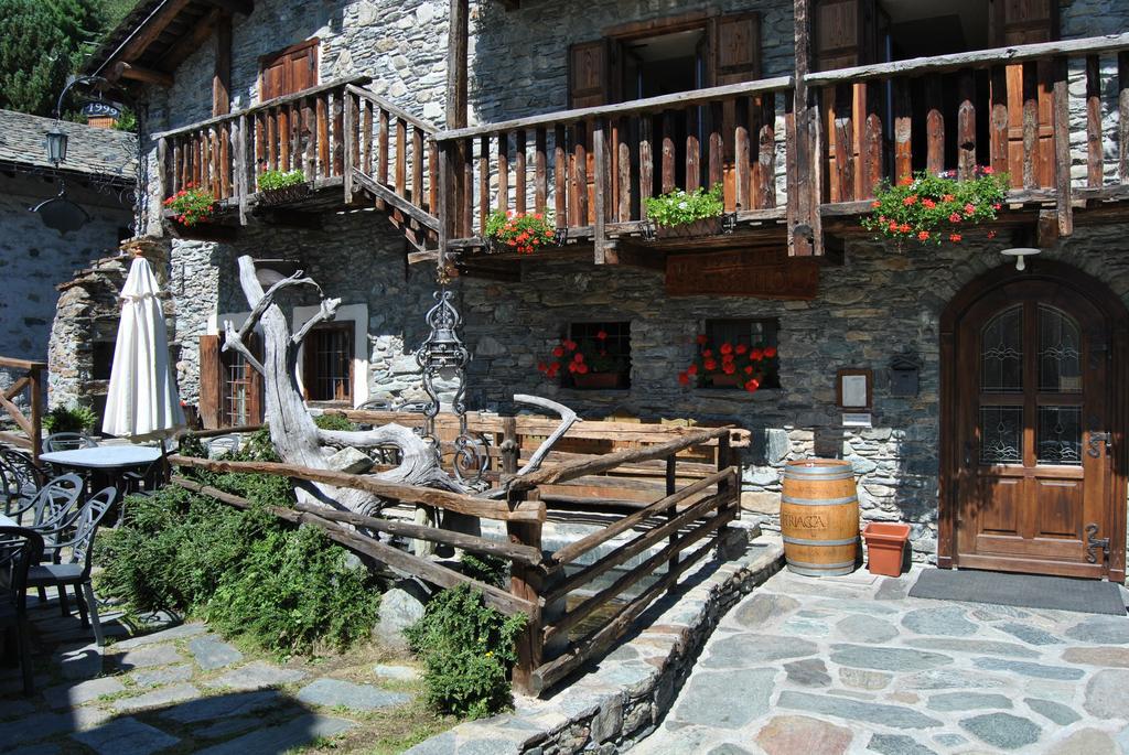 Casa Vacanza La Rocca Apartment Chiesa in Valmalenco Exterior photo