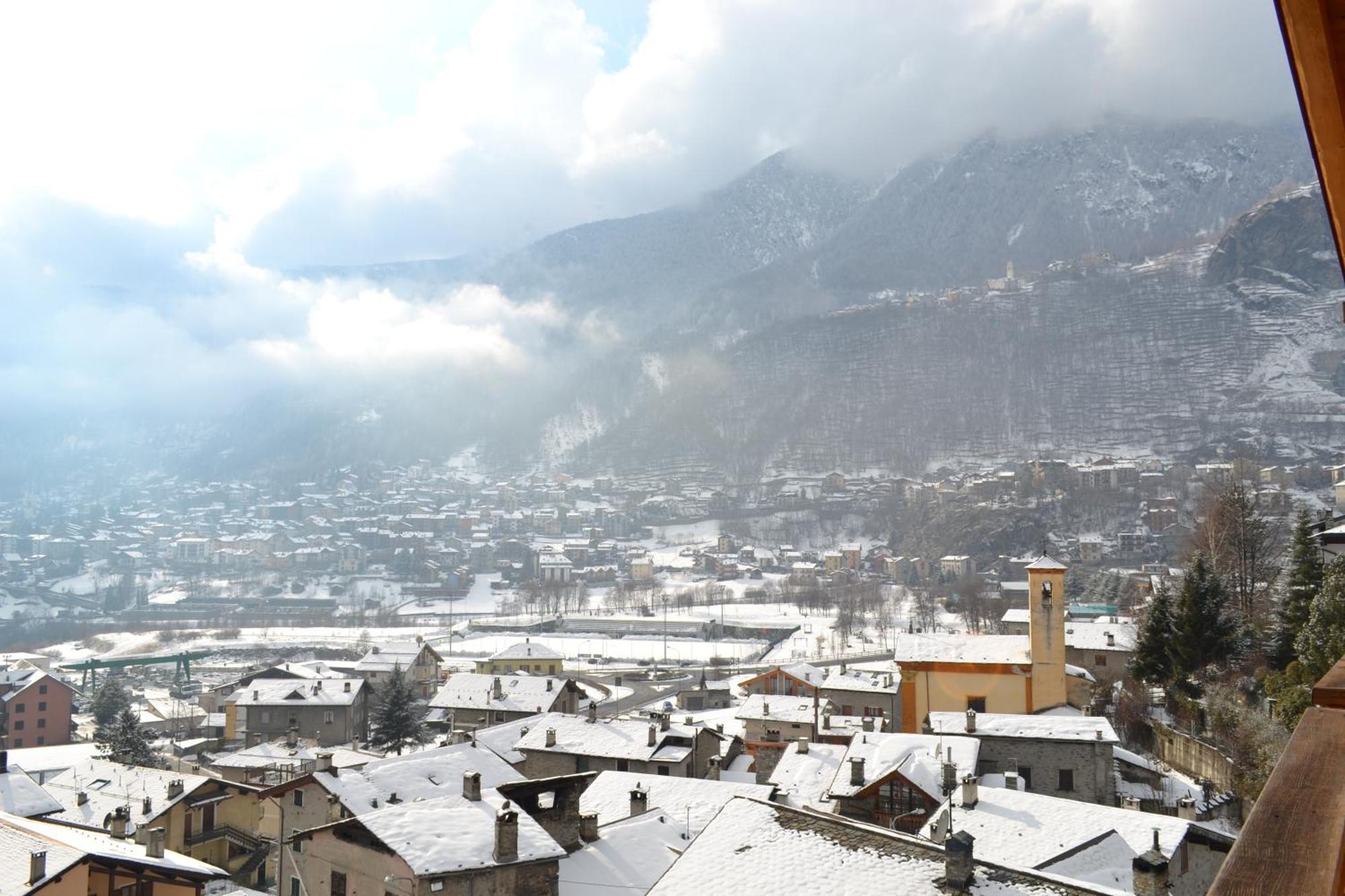 Casa Vacanza La Rocca Apartment Chiesa in Valmalenco Exterior photo