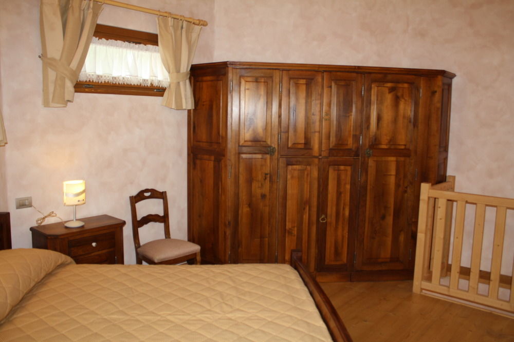 Casa Vacanza La Rocca Chiesa in Valmalenco Exterior photo